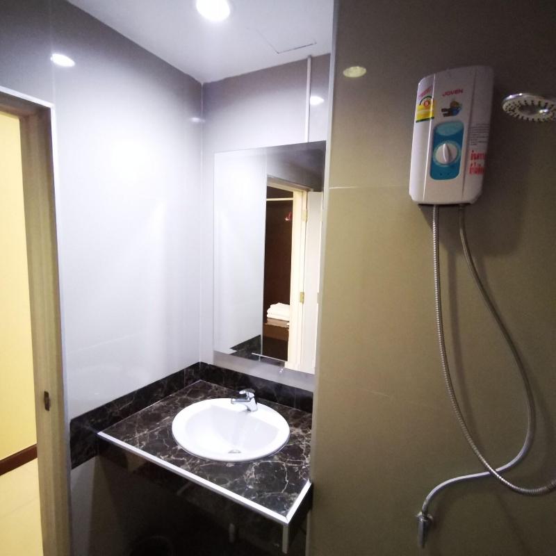 OYO 128 Kkinn South Pattaya Hotel - Oda