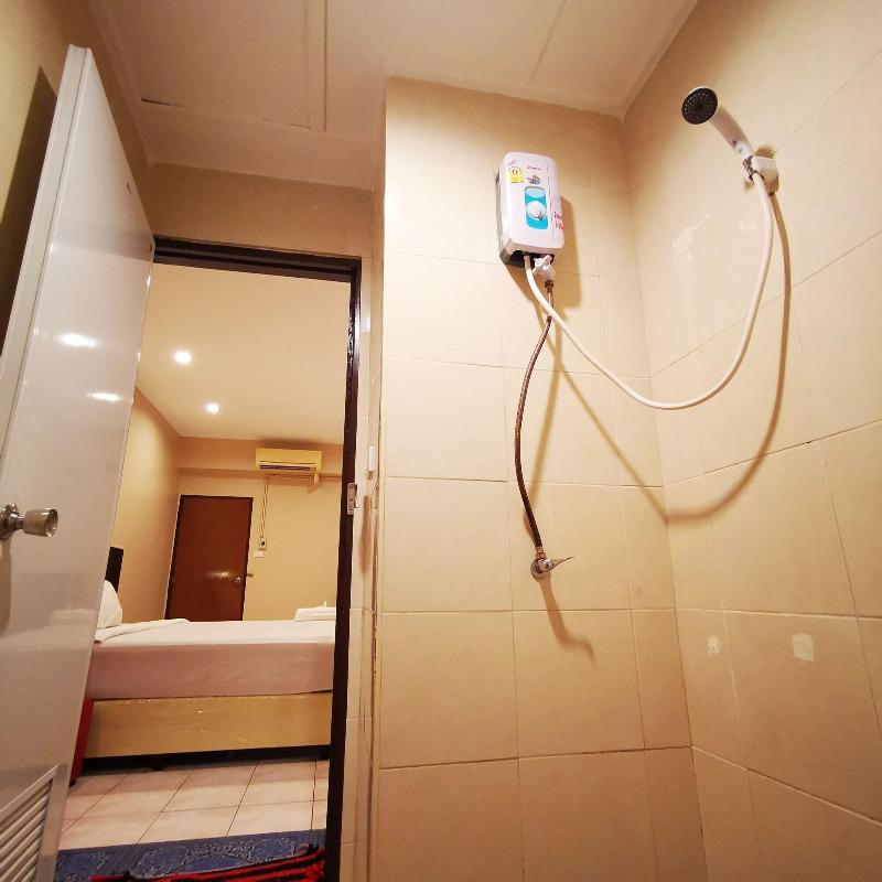 OYO 128 Kkinn South Pattaya Hotel - Oda