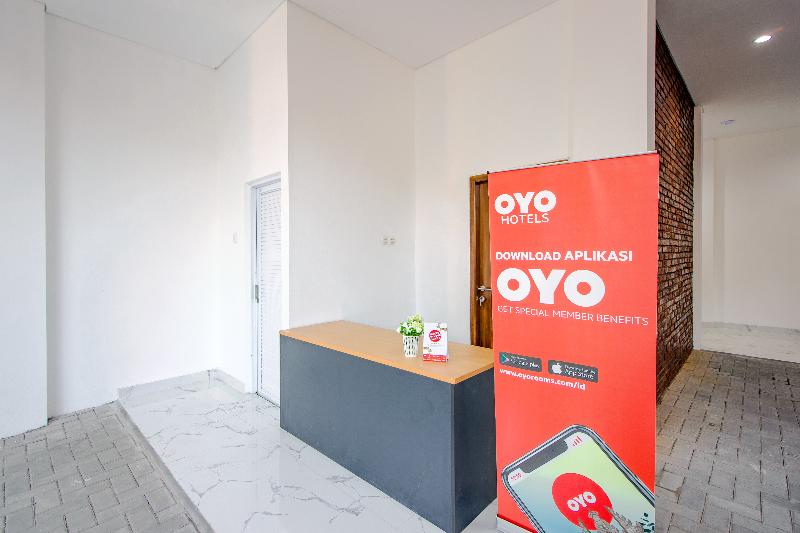 Super OYO 1319 88 Exclusive Guesthouse - Lobi