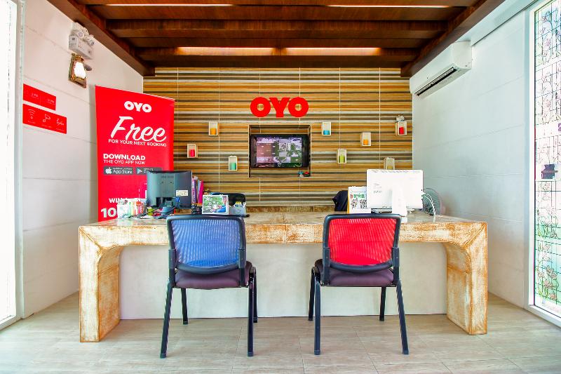OYO 242 Baan Noppadol Hua Hin Resort - Lobi