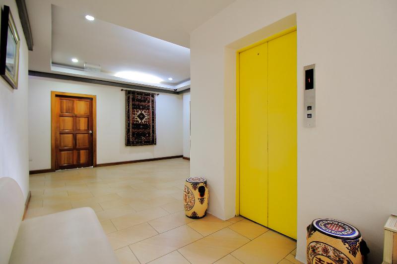 254 Royal Pimand - Lobi