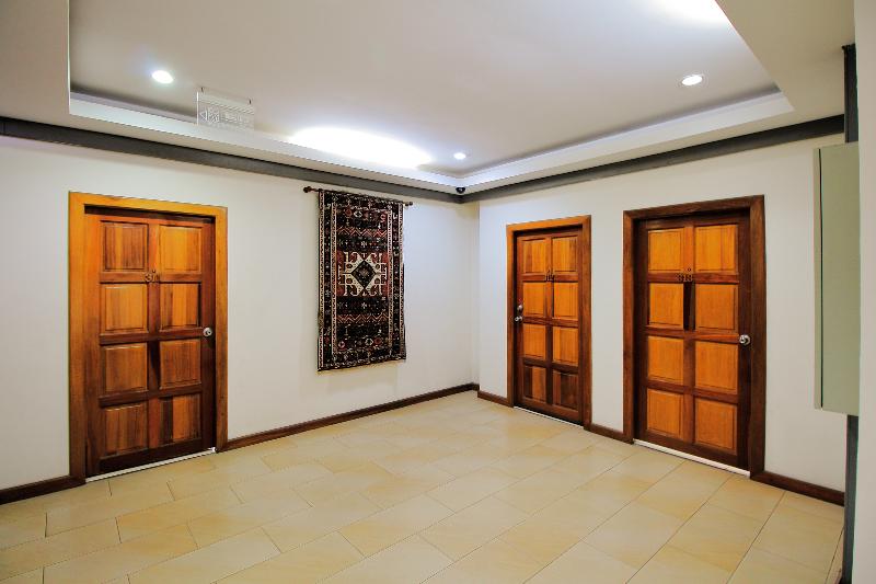 254 Royal Pimand - Lobi