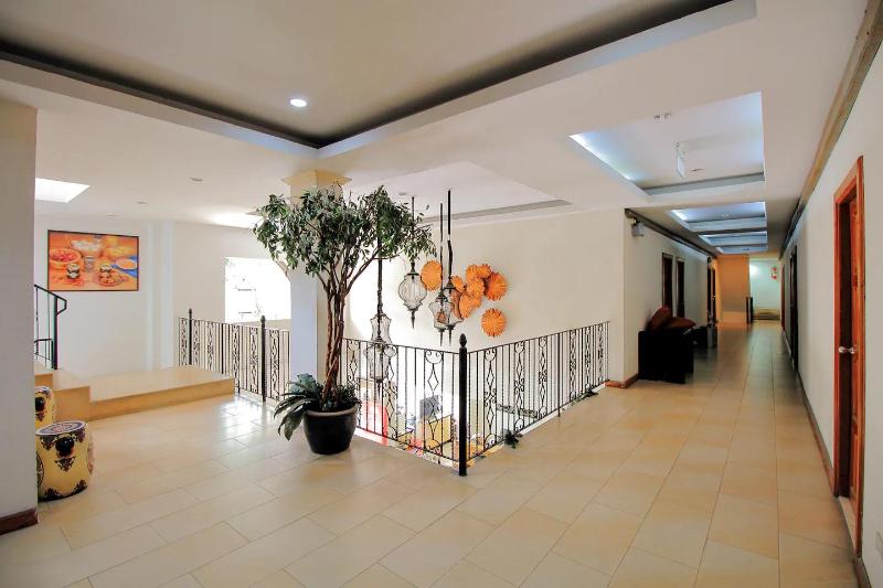 254 Royal Pimand - Genel