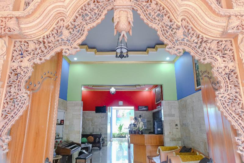 778 Guest House Amalia Malang - Lobi