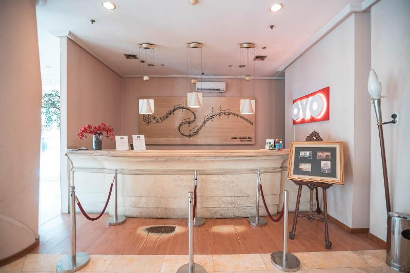 OYO 784 Hotel Bulevar - Lobi