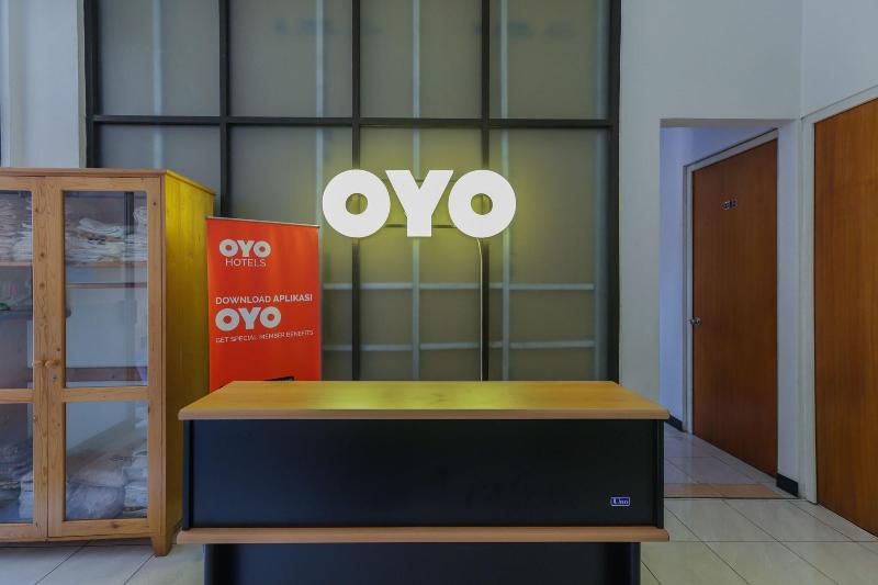 Super OYO 866 Idola Residence - Lobi