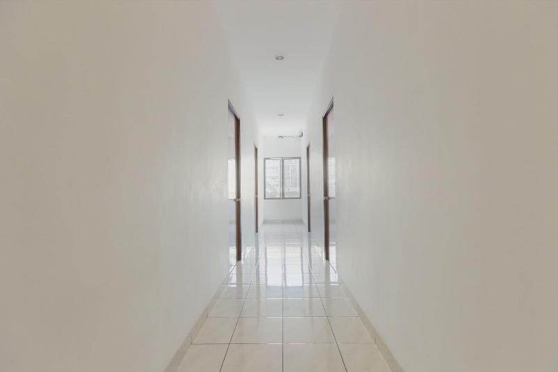 Super OYO 866 Idola Residence - Lobi