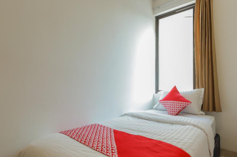 Super OYO 866 Idola Residence - Oda