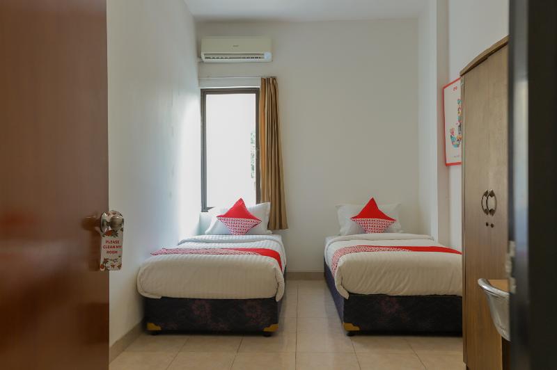 Super OYO 866 Idola Residence - Oda