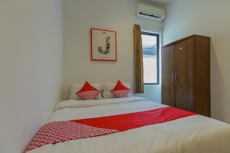 Super OYO 866 Idola Residence - Oda