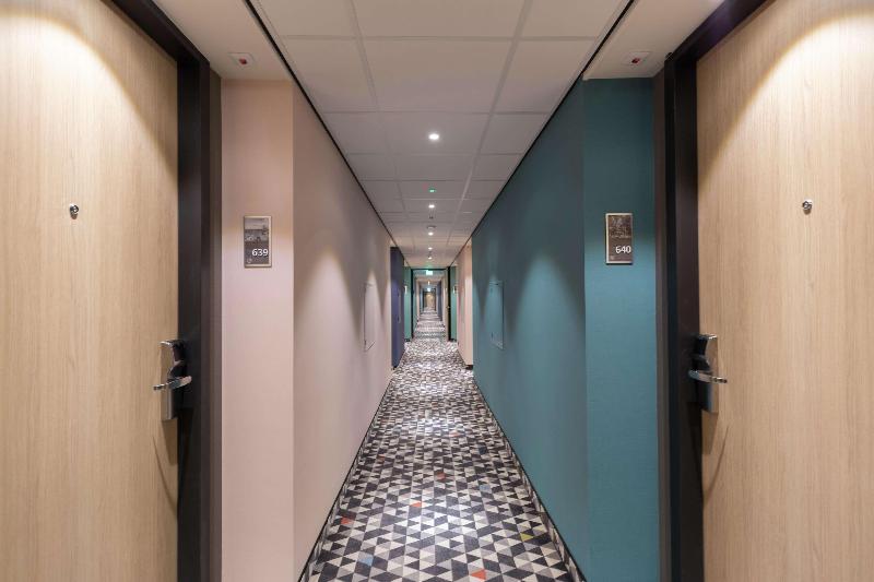 Hampton by Hilton Utrecht Central Station - Lobi