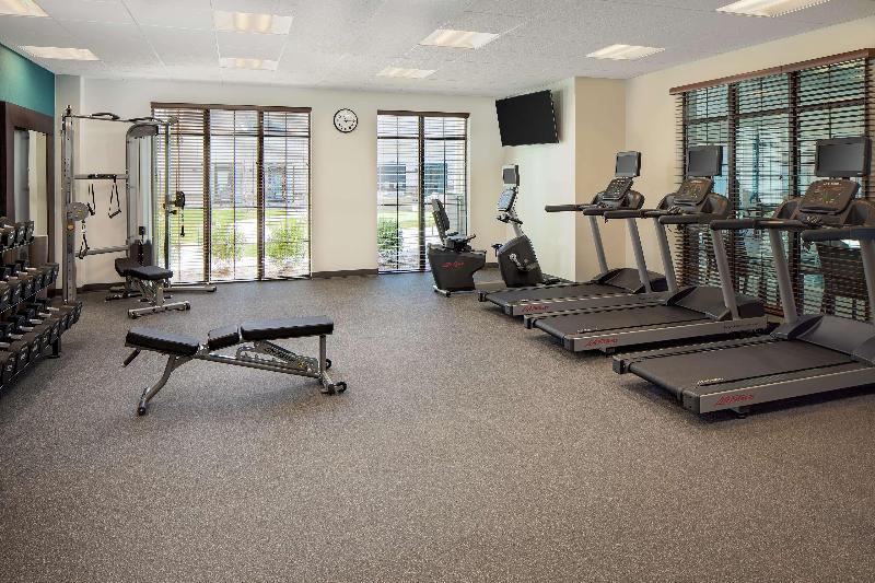 Homewood Suites By Hilton Ronkonkoma - Aktivite