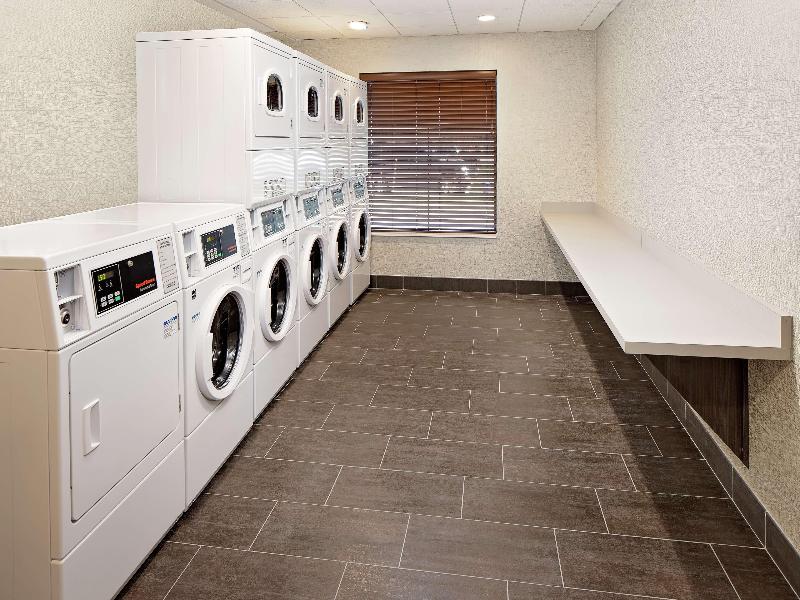 Homewood Suites By Hilton Ronkonkoma - Genel