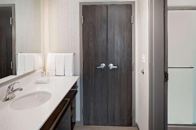 Homewood Suites By Hilton Ronkonkoma - Oda