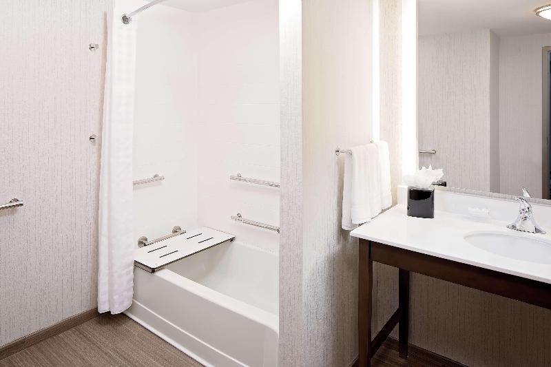Homewood Suites By Hilton Ronkonkoma - Oda