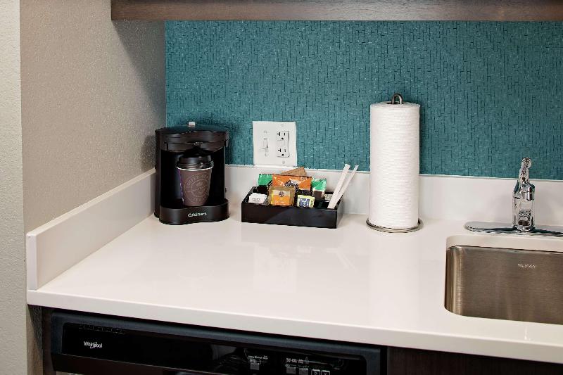 Homewood Suites By Hilton Ronkonkoma - Oda