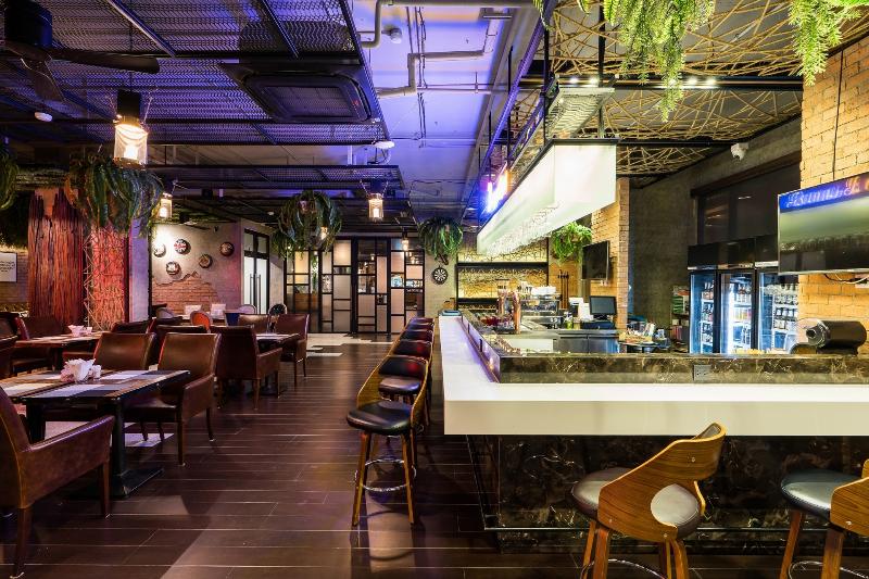 T Pattaya Hotel - Bar