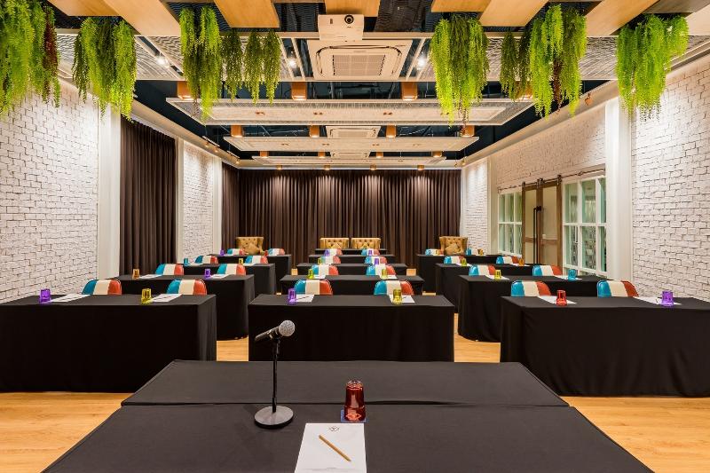 T Pattaya Hotel - Toplantı