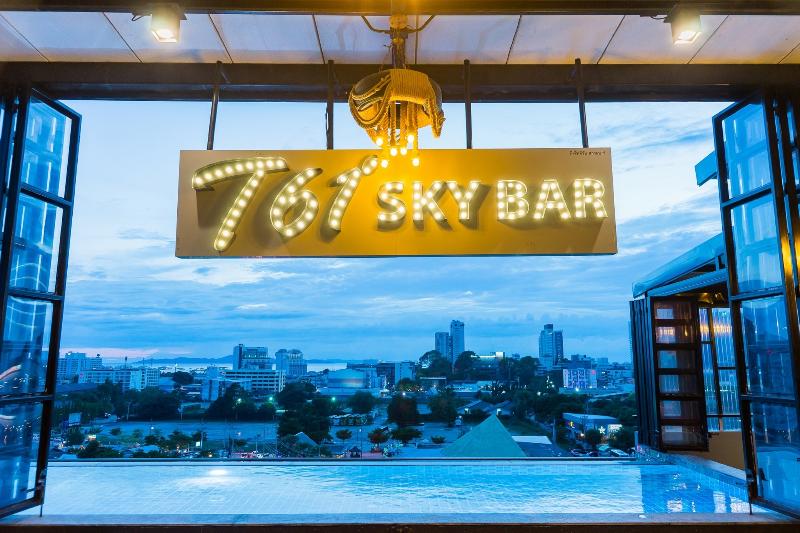 T Pattaya Hotel - Havuz