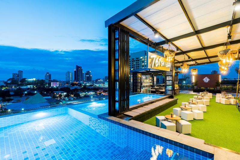 T Pattaya Hotel - Havuz