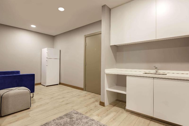 La Quinta By Wyndham Istanbul Gunesli - Oda