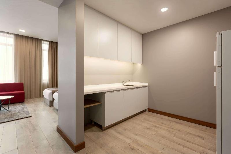 La Quinta By Wyndham Istanbul Gunesli - Oda