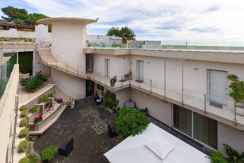 Zeus Residence Hotel - ApartHotel - Genel