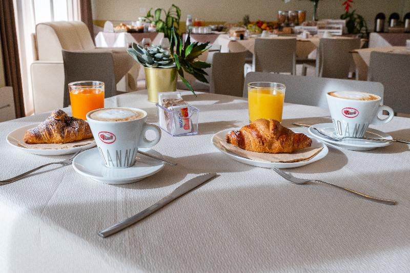 Zeus Residence Hotel - ApartHotel - Restoran
