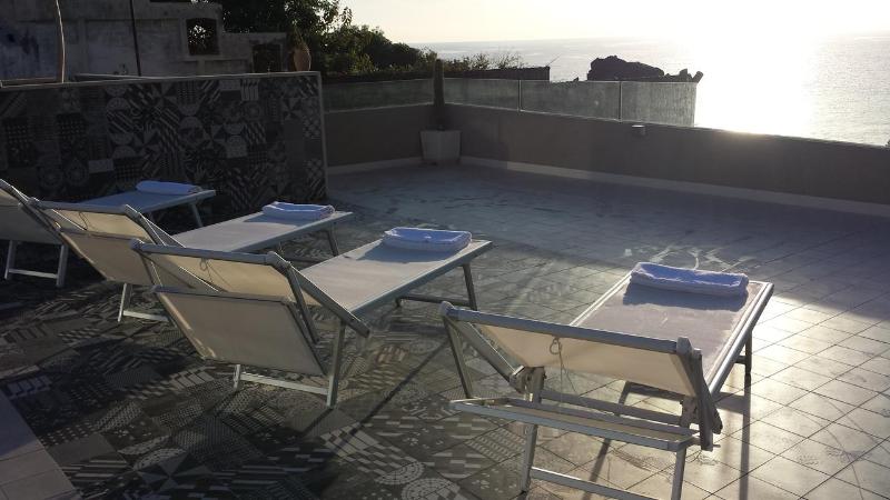 Zeus Residence Hotel - ApartHotel - Teras