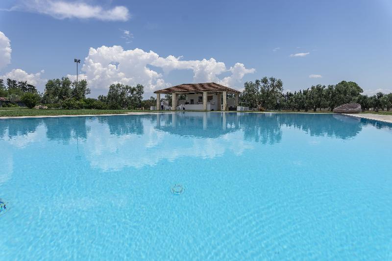 Masseria Corda Di Lana Hotel & Resort - Havuz
