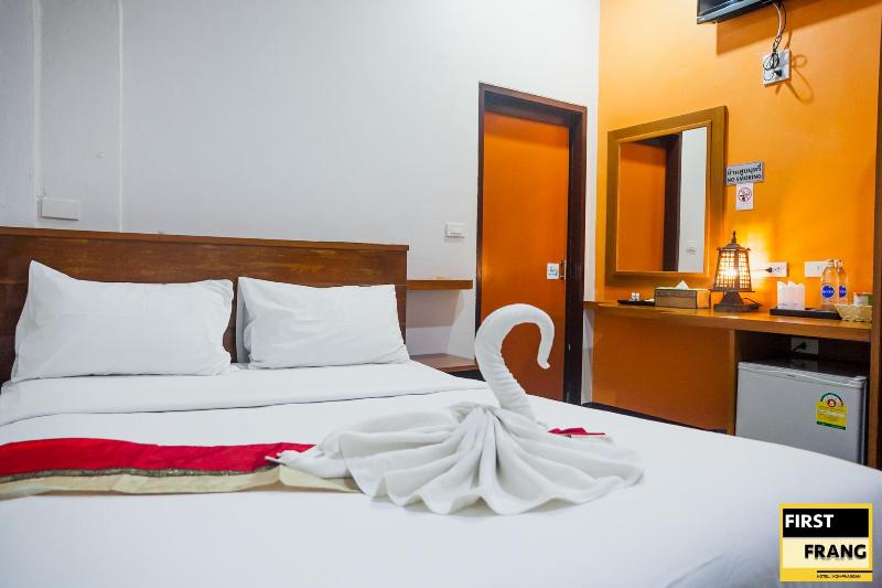 First And Frang Hotel - Oda