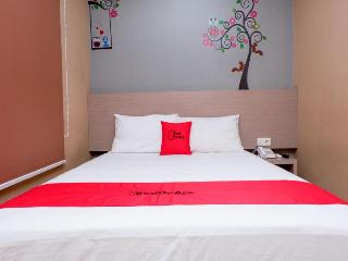 RedDoorz near Java Supermall Semarang fotoÄŸrafÄ±