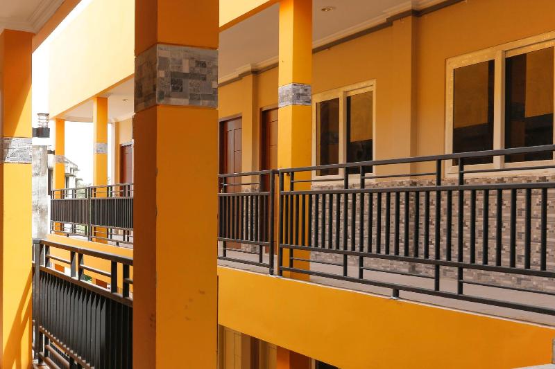 RedDoorz Plus near Palembang Square Mall - Genel