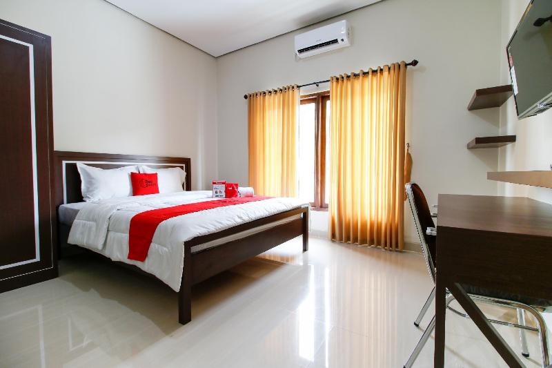 RedDoorz @ Jalan Palagan - Oda