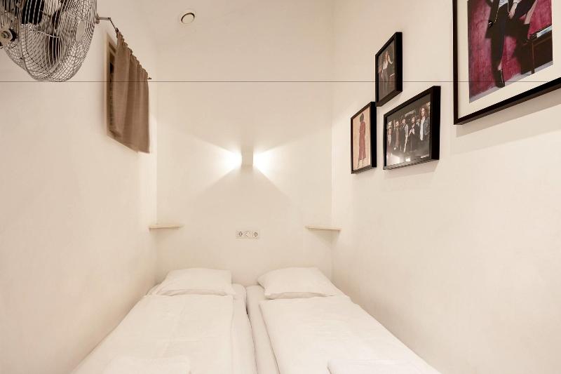Not Hotel - Oda