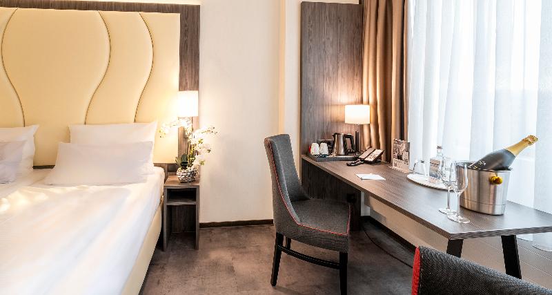 PLAZA INN Mannheim - Oda