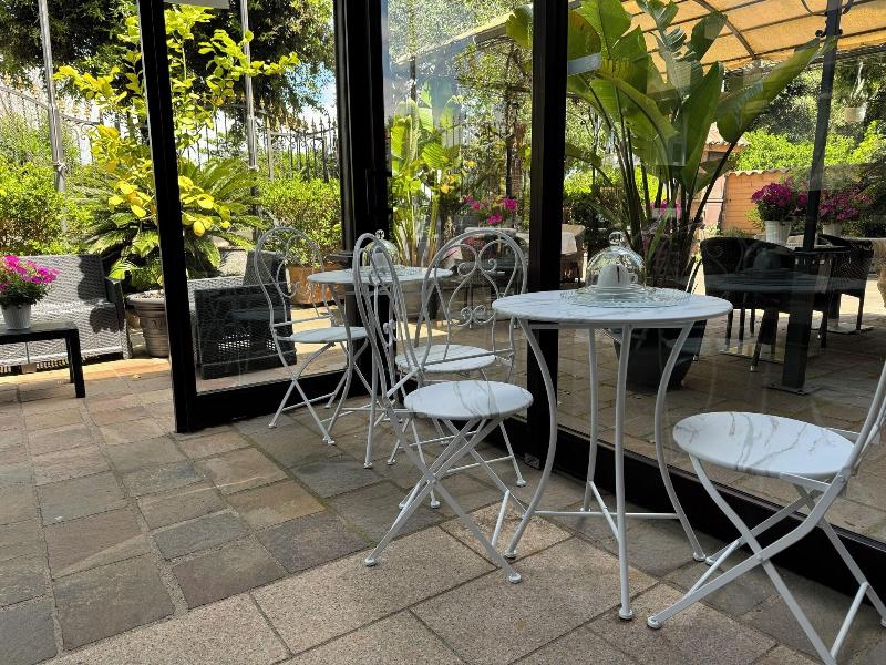 Euro House Inn Airport Hotel Residence - Bar