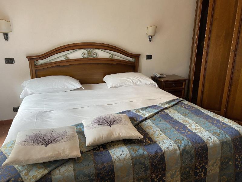 Euro House Inn Airport Hotel Residence - Lobi