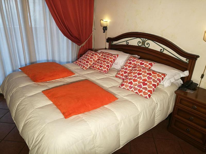 Euro House Inn Airport Hotel Residence - Aktivite
