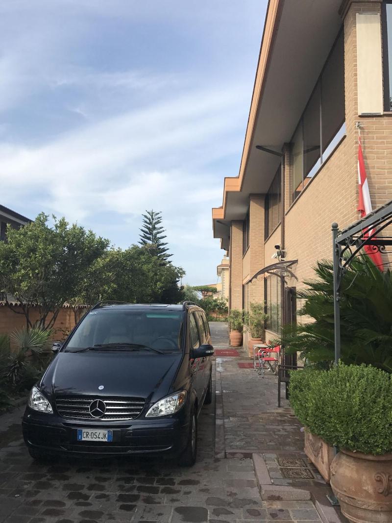 Euro House Inn Airport Hotel Residence - Genel