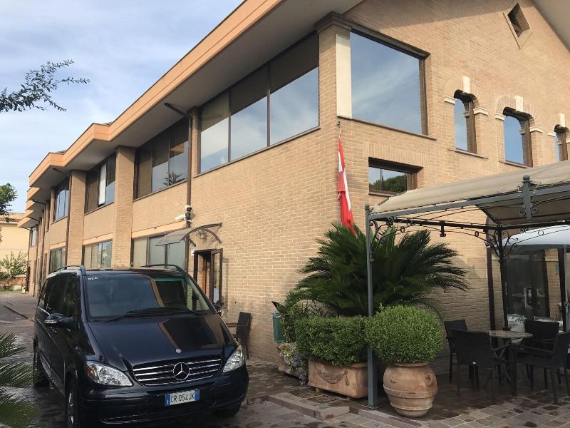 Euro House Inn Airport Hotel Residence - Genel