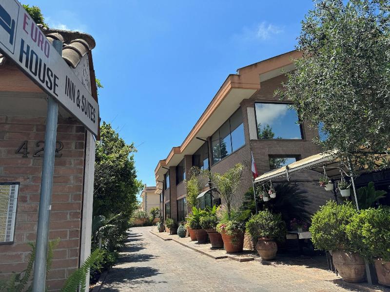 Euro House Inn Airport Hotel Residence - Genel