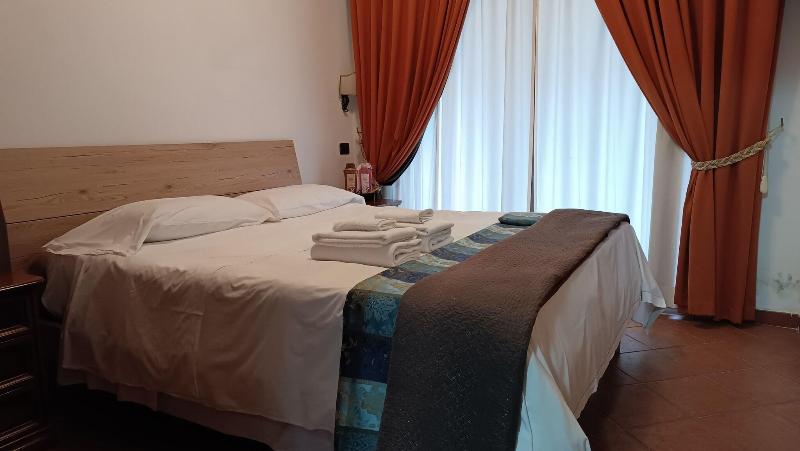 Euro House Inn Airport Hotel Residence - Oda