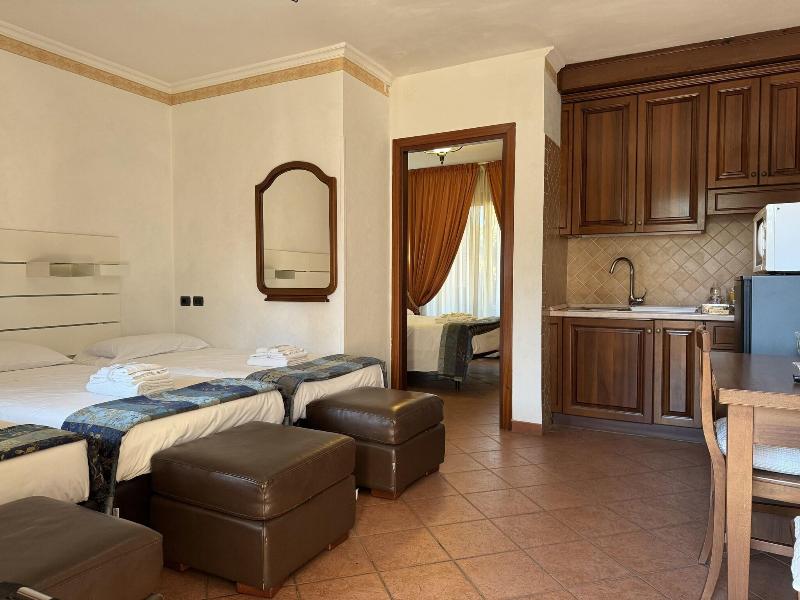 Euro House Inn Airport Hotel Residence - Oda