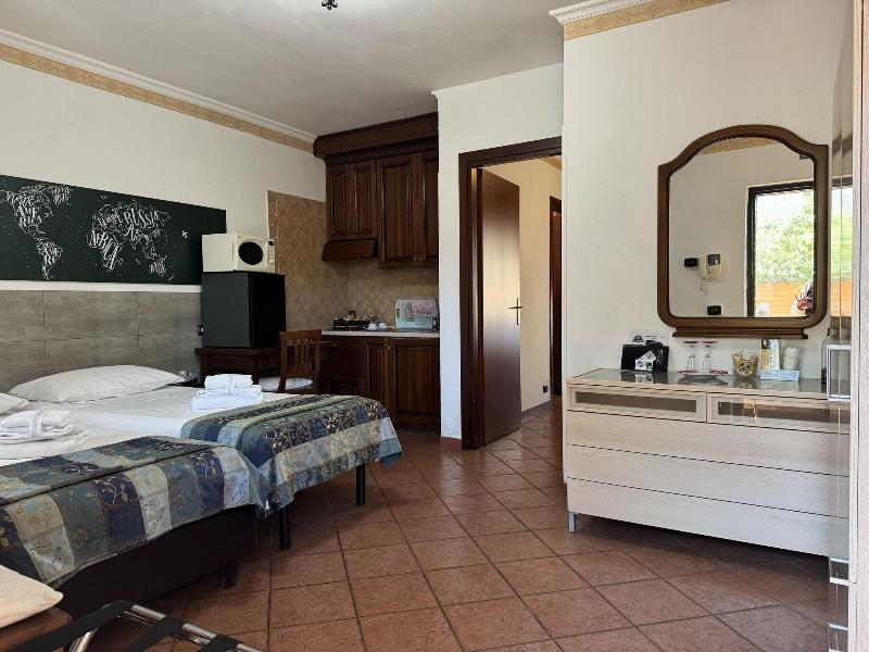 Euro House Inn Airport Hotel Residence - Oda