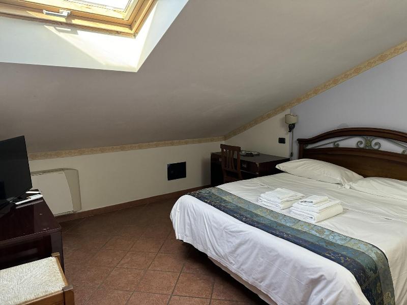 Euro House Inn Airport Hotel Residence - Oda