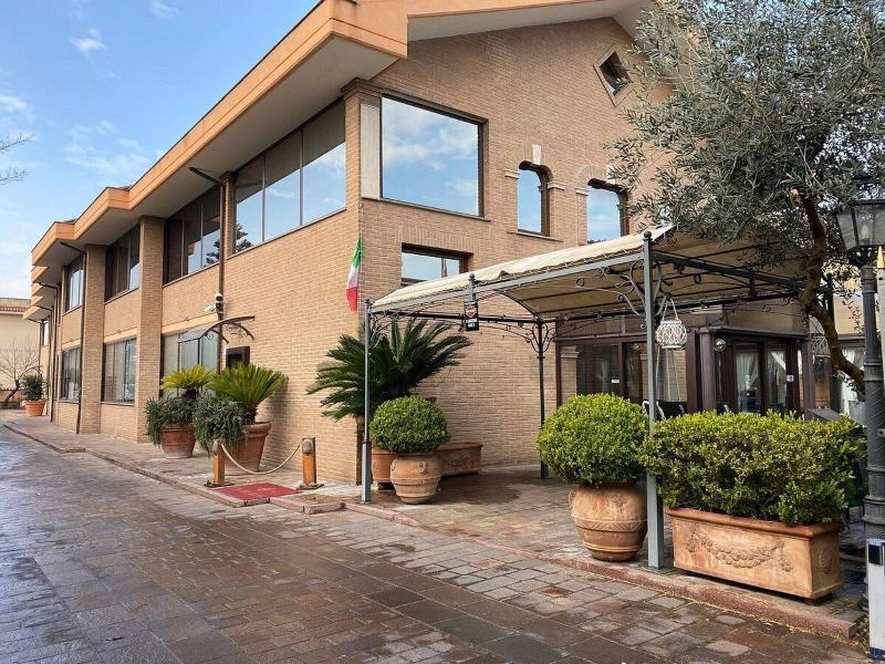 Euro House Inn Airport Hotel Residence - Oda