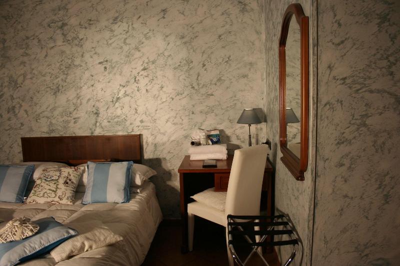 Euro House Inn Airport Hotel Residence - Oda