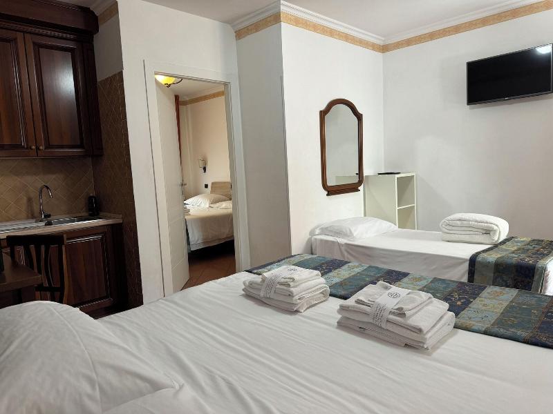 Euro House Inn Airport Hotel Residence - Oda