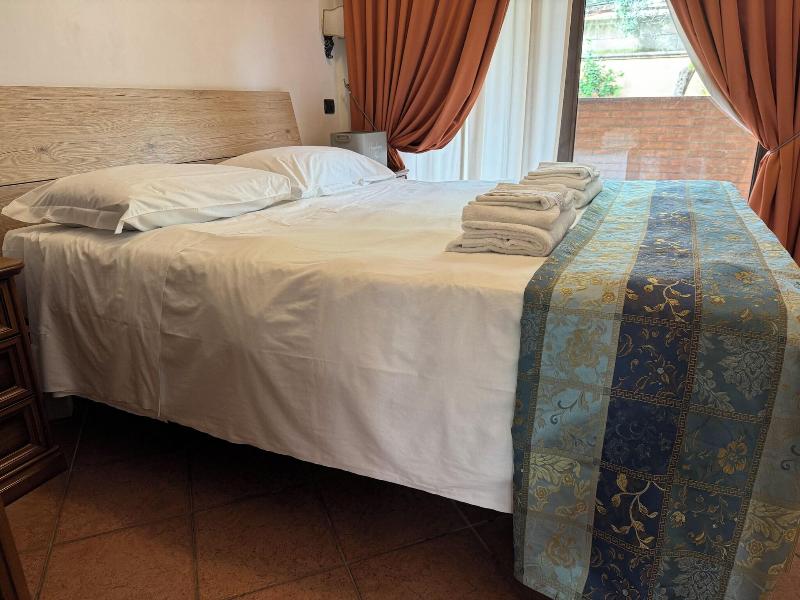 Euro House Inn Airport Hotel Residence - Oda